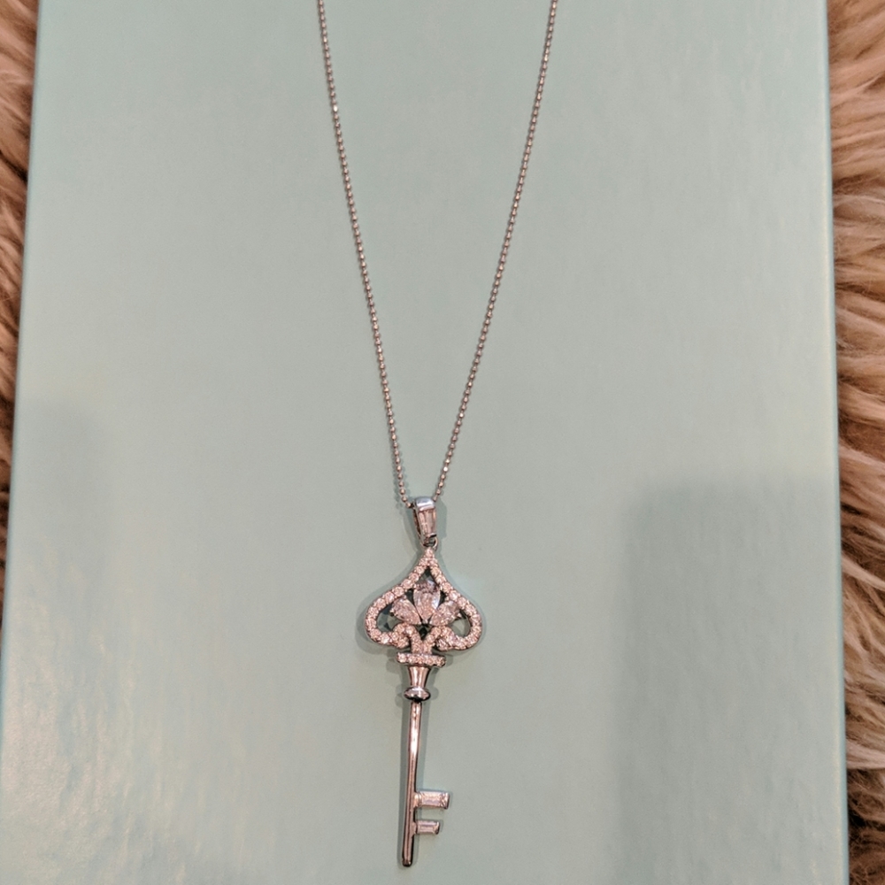 Crystal key pendant necklace